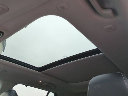 Used 2023 Jeep Grand Cherokee 4xe w/ Luxury Tech Group II image 19