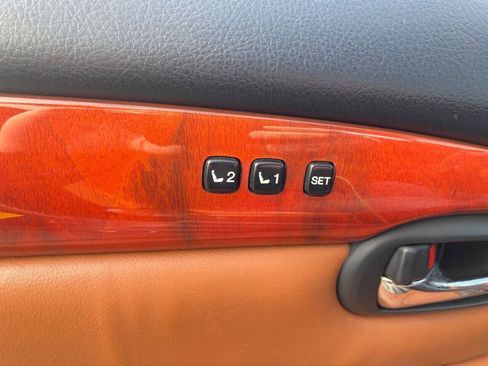 Used 2003 Lexus SC 430 Convertible RWD image 77