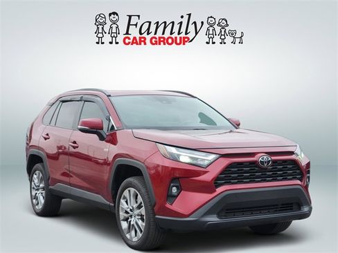 Used 2024 Toyota RAV4 XLE Premium image 2