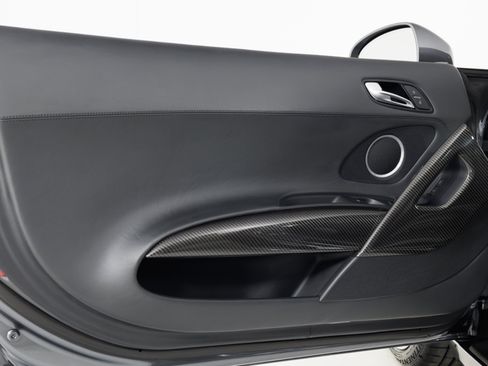 Used 2011 Audi R8 V10 AWD/4WD image 32