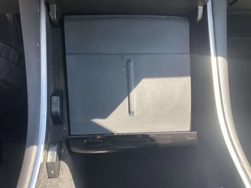 Used 2021 Tesla Model Y 2WD image 25