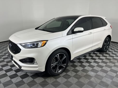 Used 2019 Ford Edge ST w/ Equipment Group 401A image 8