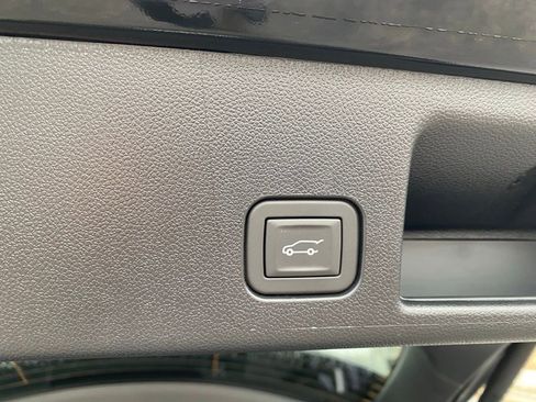 New 2025 Chevrolet Equinox EV RS image 28