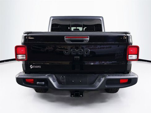 Used 2022 Jeep Gladiator Sport AWD/4WD image 6