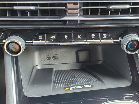 New 2026 Chevrolet Traverse High Country image 11