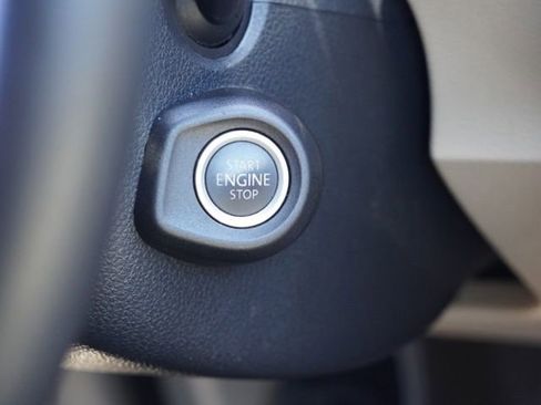 Used 2012 Volkswagen Eos Lux FWD image 23