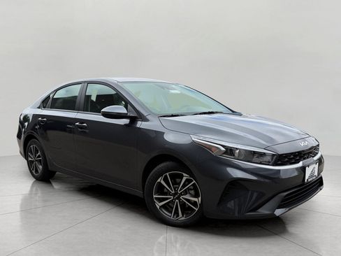 Used 2024 Kia Forte LXS w/ LXS Technology Package FWD image 1