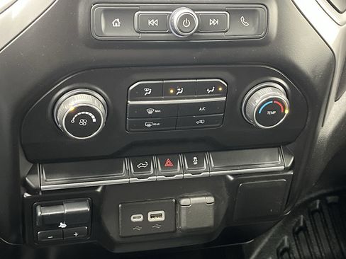 Certified 2021 Chevrolet Silverado 2500 W/T w/ WT Convenience Package image 18