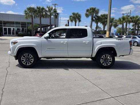 Used 2023 Toyota Tacoma TRD Sport image 3