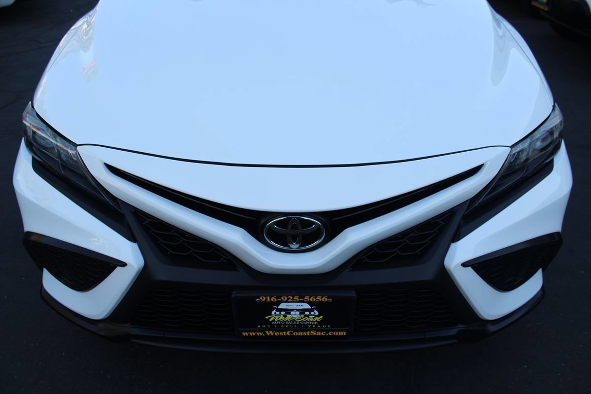 Used 2022 Toyota Camry SE w/ Carpet Mat Package (TMS) FWD image 9