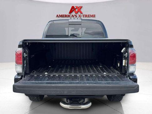 Used 2022 Toyota Tacoma TRD Off-Road w/ Technology Package AWD/4WD image 63