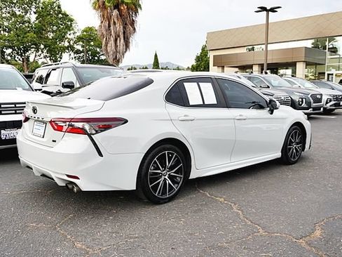 Used 2023 Toyota Camry SE FWD image 8