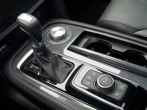 Used 2023 Nissan Armada SL w/ Midnight Edition Package image 35