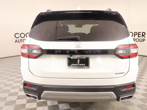 Used 2024 Honda Pilot Touring image 24