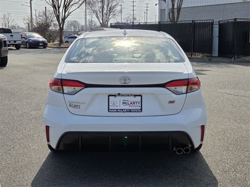 Used 2025 Toyota Corolla SE image 9
