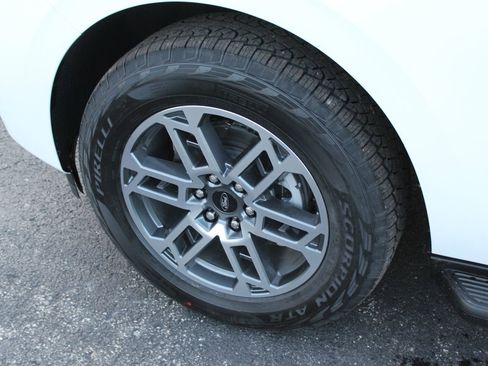 New 2025 Ford Expedition Active image 10