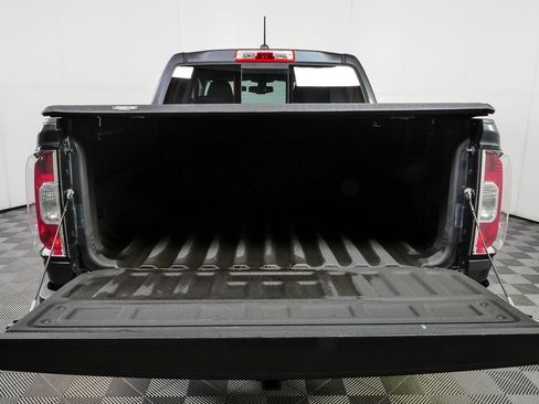 Used 2016 GMC Canyon SLE w/ All Terrain Package AWD/4WD image 28