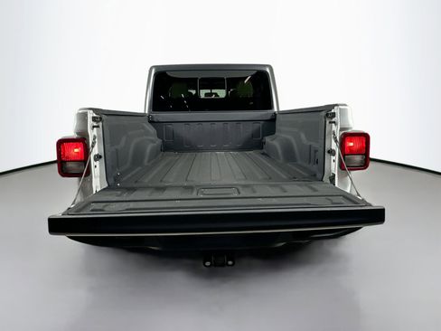 Used 2021 Jeep Gladiator Sport image 28