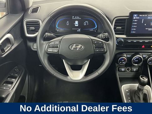 Certified 2025 Hyundai Venue SEL FWD image 20