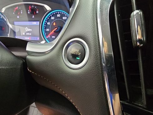Used 2020 Chevrolet Traverse LT FWD image 24