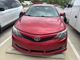 Used 2014 Toyota Camry SE image 2