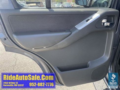 Used 2012 Nissan Pathfinder SV AWD/4WD image 11