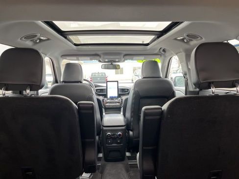 Used 2023 Ford Explorer Limited w/ Limited Technology Package image 29