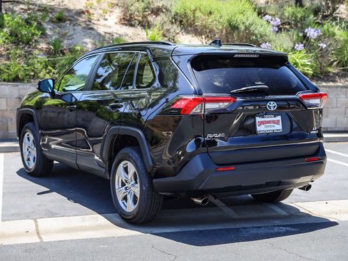 Certified 2024 Toyota RAV4 LE AWD/4WD image 6
