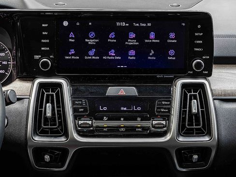 Certified 2022 Kia Sorento X-Line EX image 12