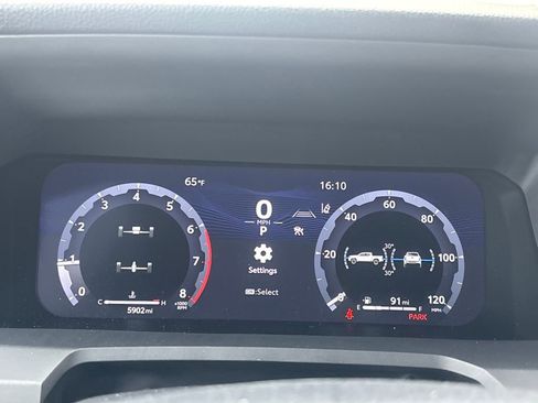 Used 2024 Toyota Tacoma TRD Sport w/ TRD Sport Upgrade Package image 20