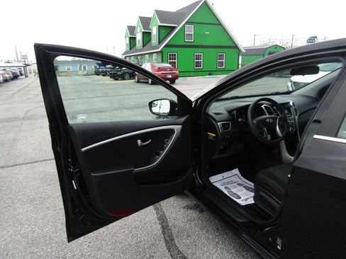 Used 2016 Hyundai Elantra GT image 10