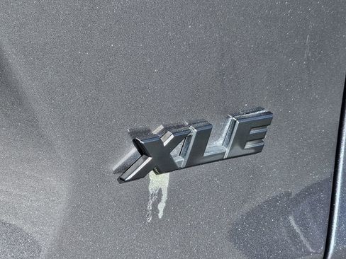 Used 2019 Toyota RAV4 LE image 11