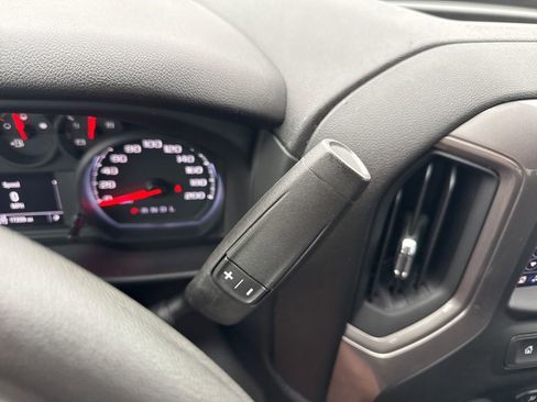 Used 2023 Chevrolet Silverado 1500 Custom image 16