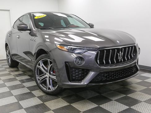 Used 2022 Maserati Levante GT image 2