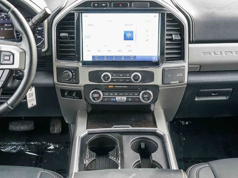 Used 2022 Ford F250 Lariat w/ Lariat Value Package image 11