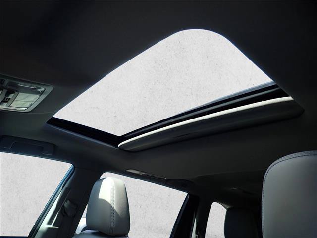 Certified 2019 Toyota Highlander XLE AWD/4WD image 17