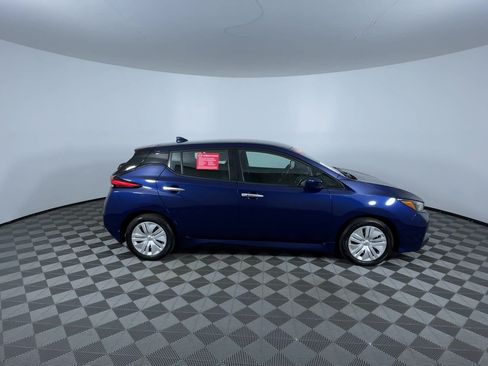 Certified 2025 Nissan Leaf S FWD image 9