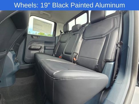 New 2025 Ford Maverick Lariat w/ Black Appearance Package image 13