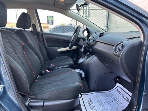 Used 2014 MAZDA MAZDA2 Touring FWD image 25