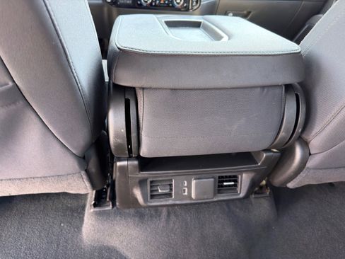 Used 2025 Chevrolet Silverado 2500 LT w/ Convenience Package image 24
