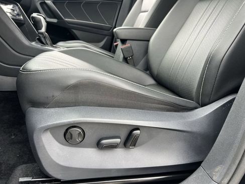 Certified 2024 Volkswagen Tiguan SE R-Line image 12