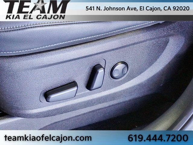 Certified 2022 Kia Telluride EX w/ EX Premium Package FWD image 18