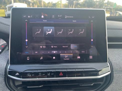 Used 2022 Jeep Compass Latitude w/ Convenience Group AWD/4WD image 21