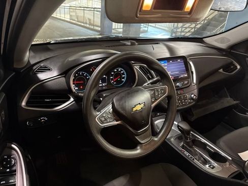 Used 2022 Chevrolet Malibu LT FWD image 6