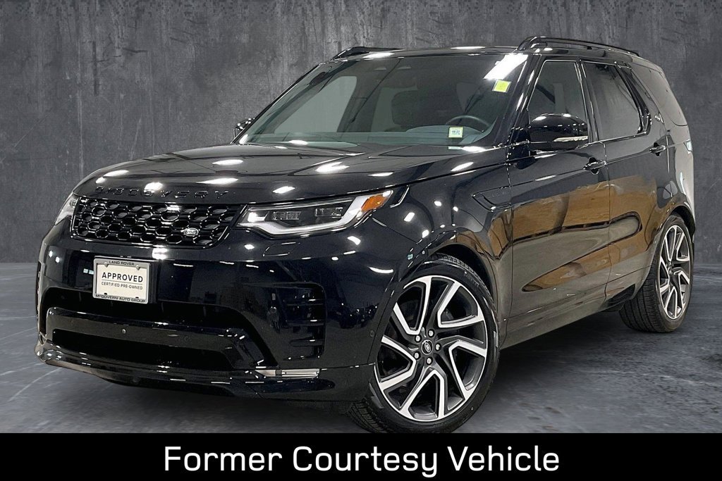 Used 2025 Land Rover Discovery Dynamic SE AWD/4WD image 1