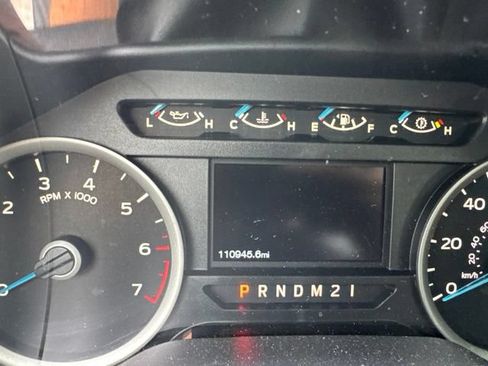 Used 2017 Ford F150 XLT w/ Equipment Group 302A Luxury AWD/4WD image 6