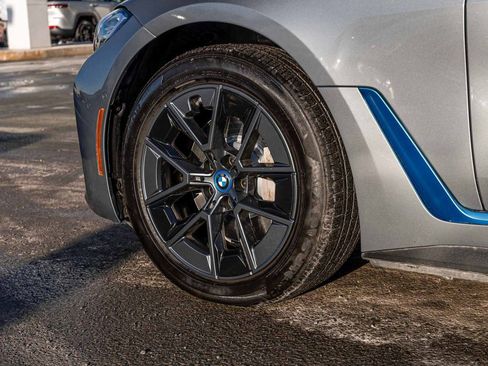 Used 2024 BMW i4 xDrive40i image 7