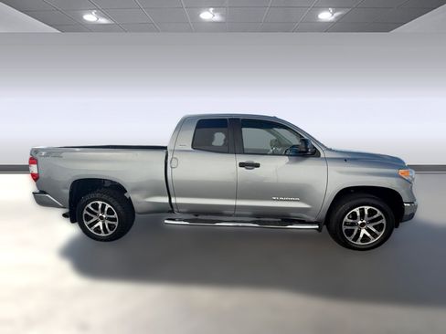 Used 2016 Toyota Tundra SR5 w/ SR5 Upgrade Package image 8
