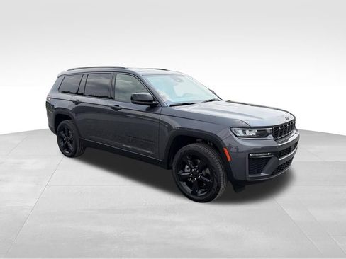 Used 2026 Jeep Grand Cherokee L Limited w/ Limited Altitude Package AWD/4WD image 27