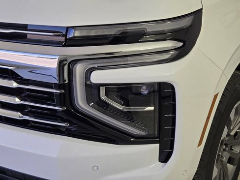 New 2026 Chevrolet Suburban LT w/ Comfort Package RWD image 11